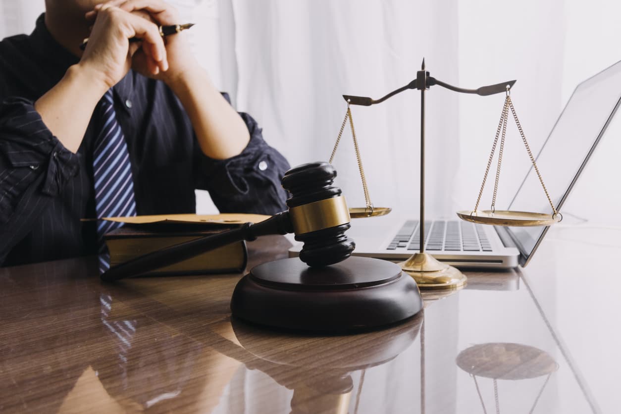 When to Hire an Agriculture Lawyer for Regulatory Issues