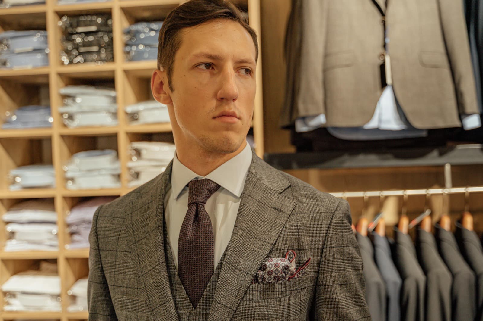 CUSTOM MADE MEN’S SUITS: PERFECT FIT, TIMELESS STYLE