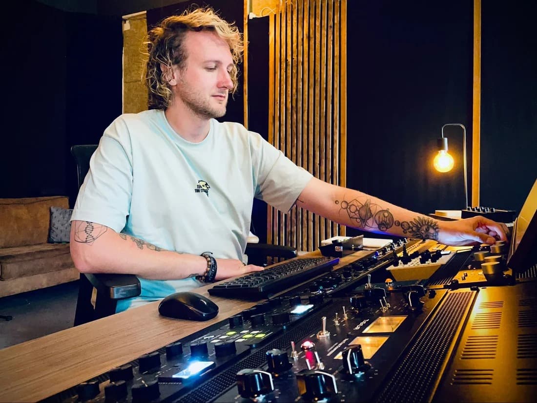 Online mastering services Trusted by Chart-Topping Releases