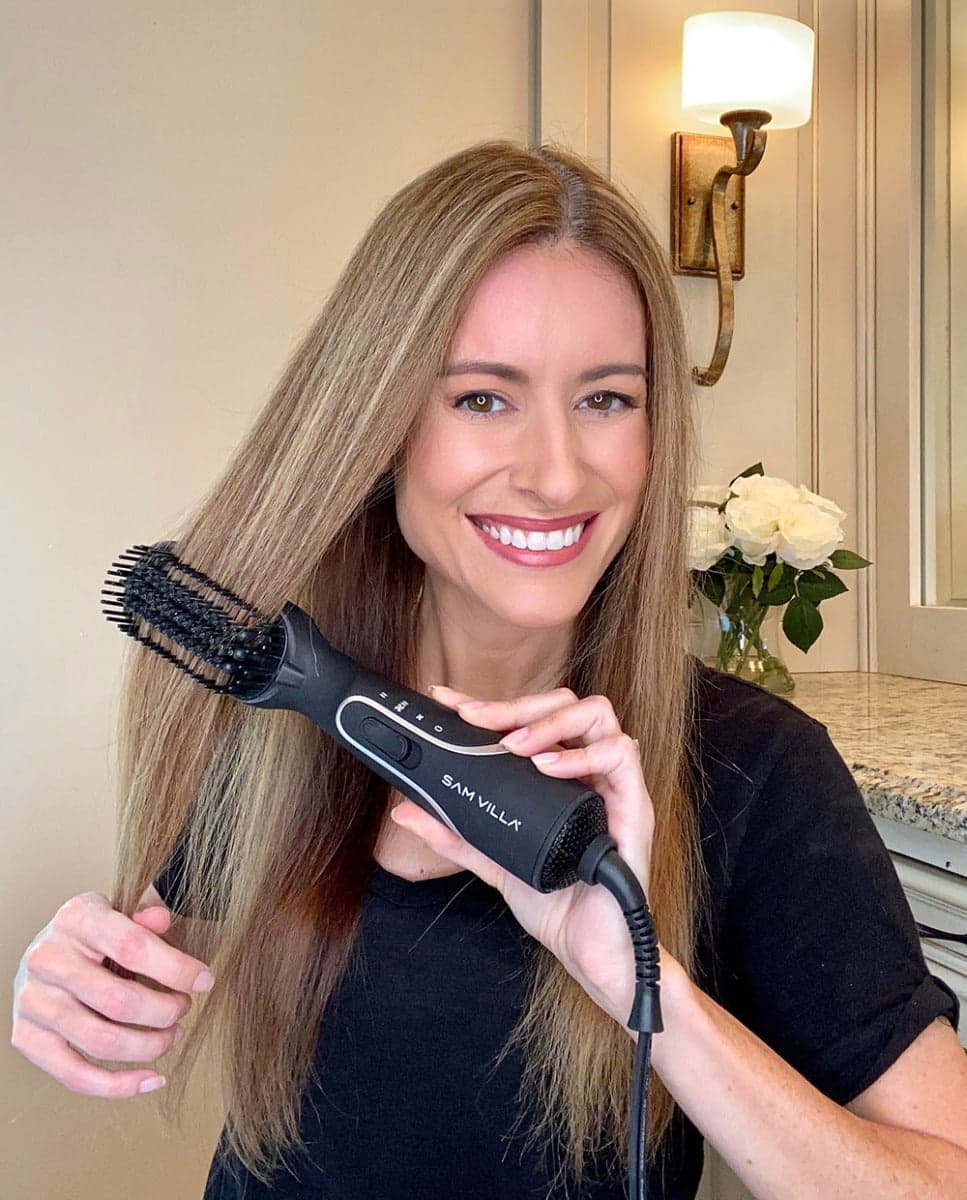 Ionic blow dryer That Reduces Frizz and Static