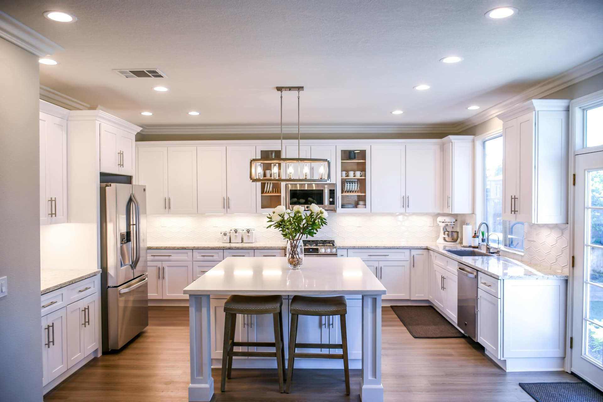 Colonial Home New Build Construction Projects That Reflect Colonial Style