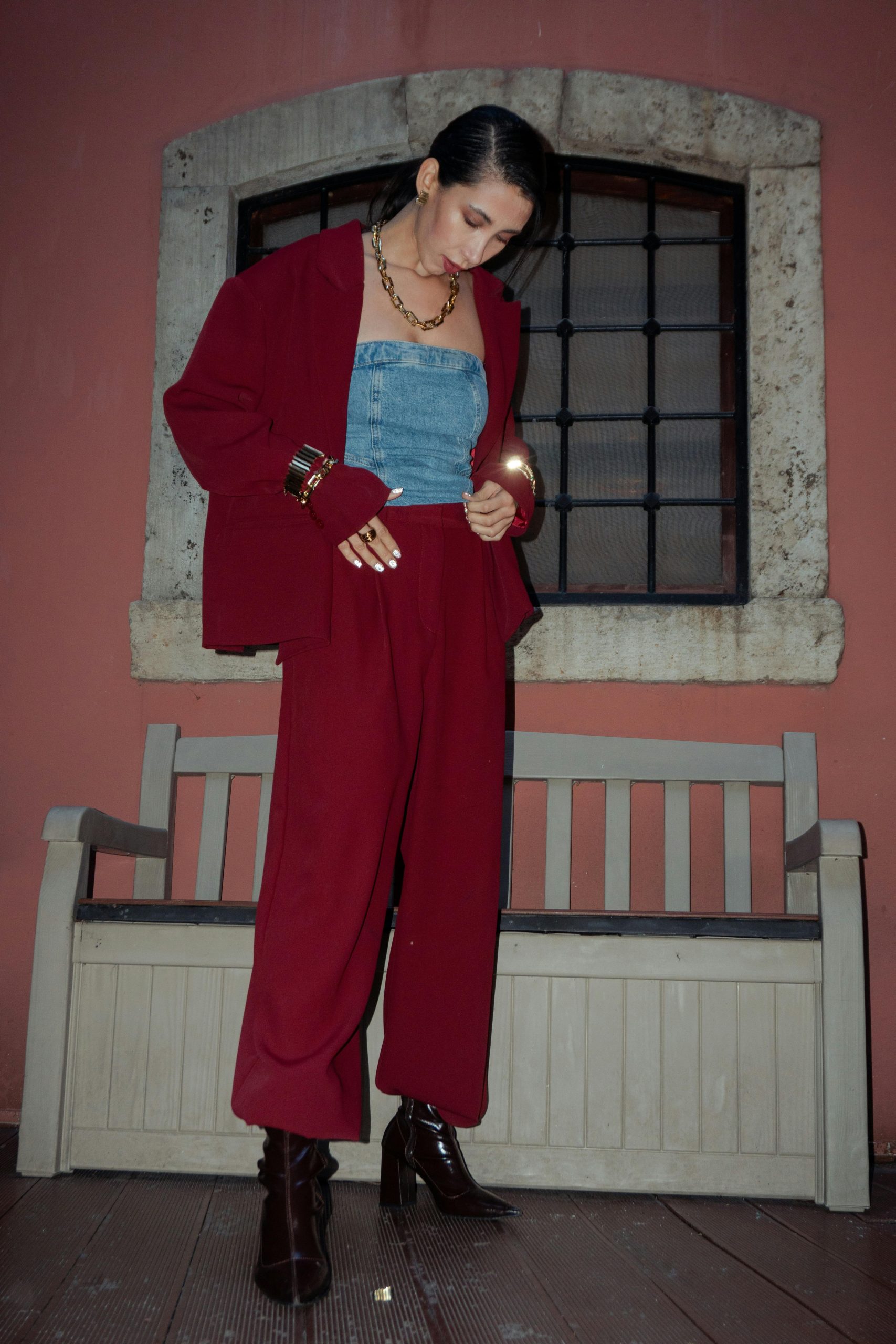 Styling Oversized Sweatpants with Minimalist Outfits